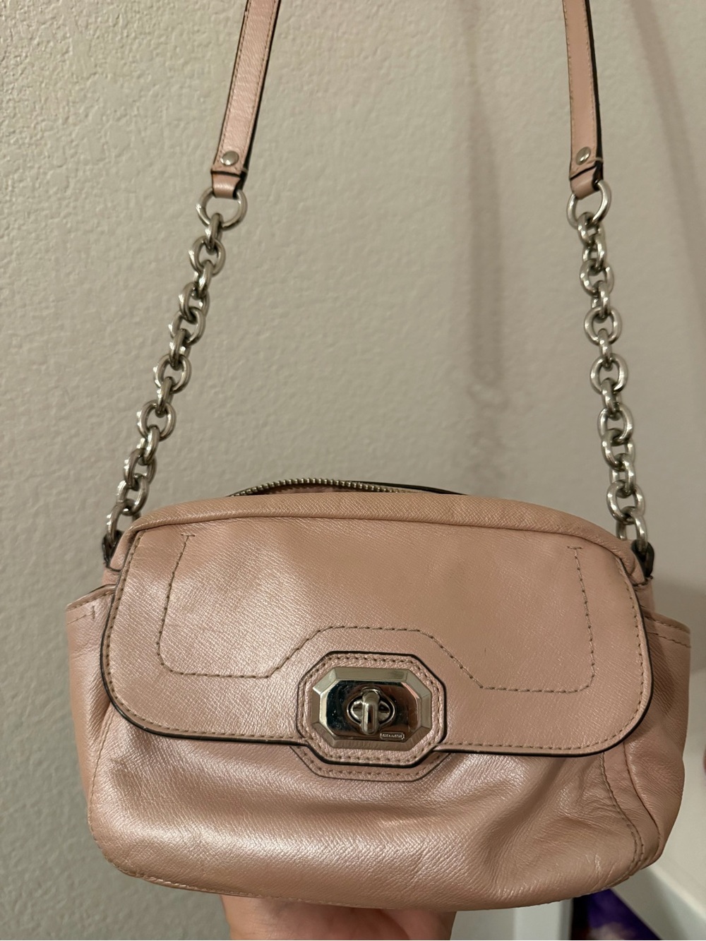 Pink Coach Campbell Turlock Women’s Small Pink Leather Crossbody Bag